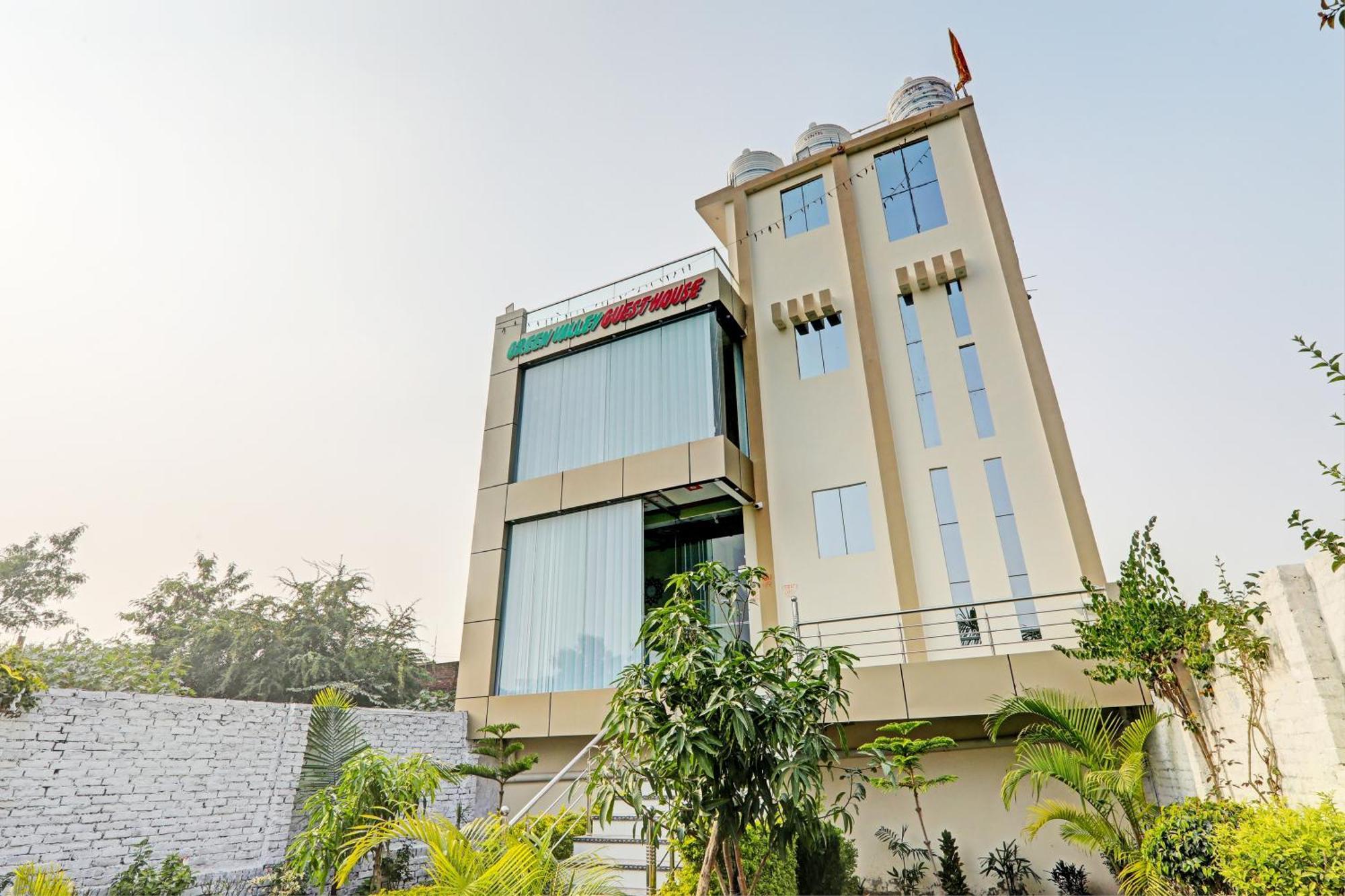 Oyo Green Valley Guest House Sultānpur Екстериор снимка