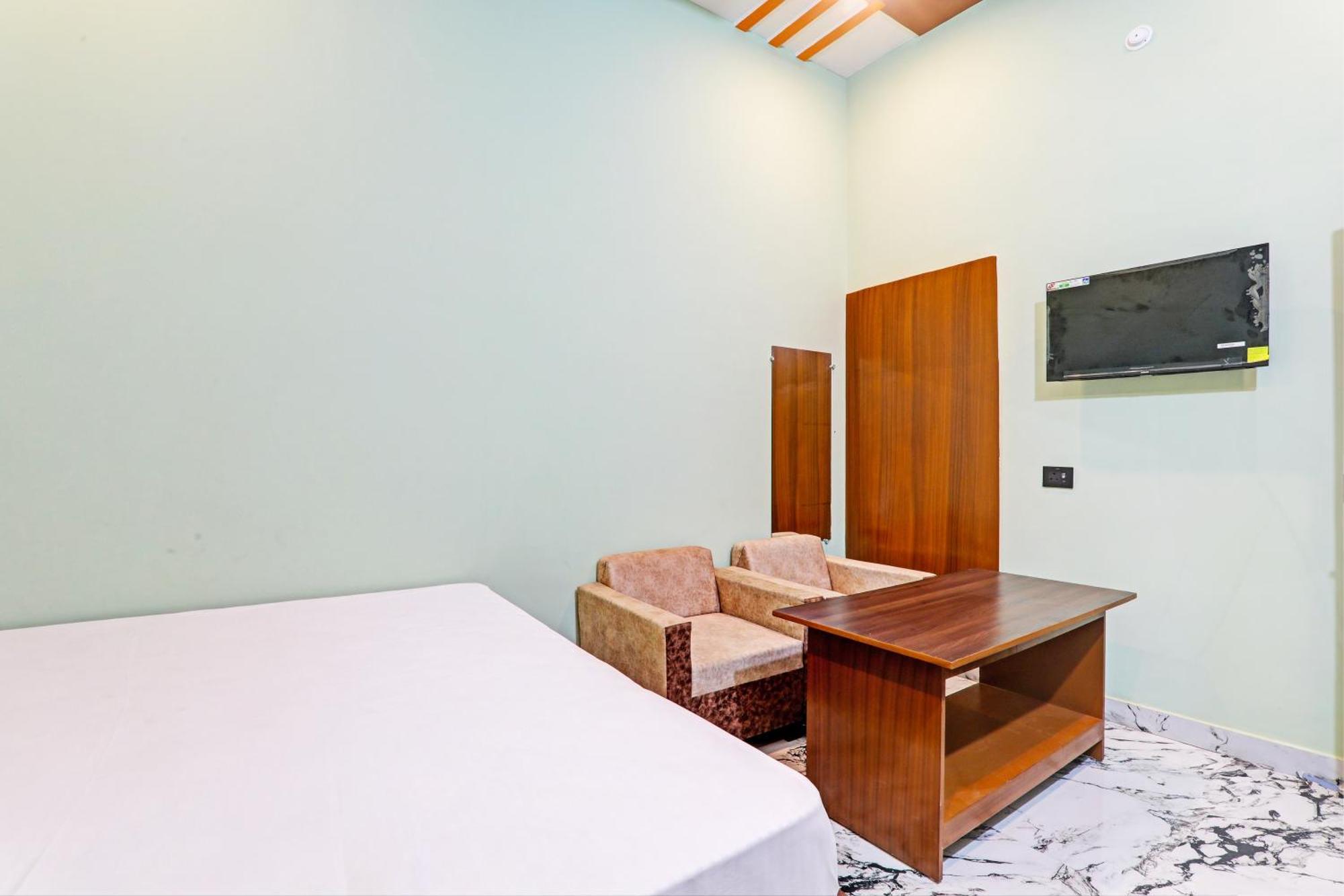 Oyo Green Valley Guest House Sultānpur Екстериор снимка