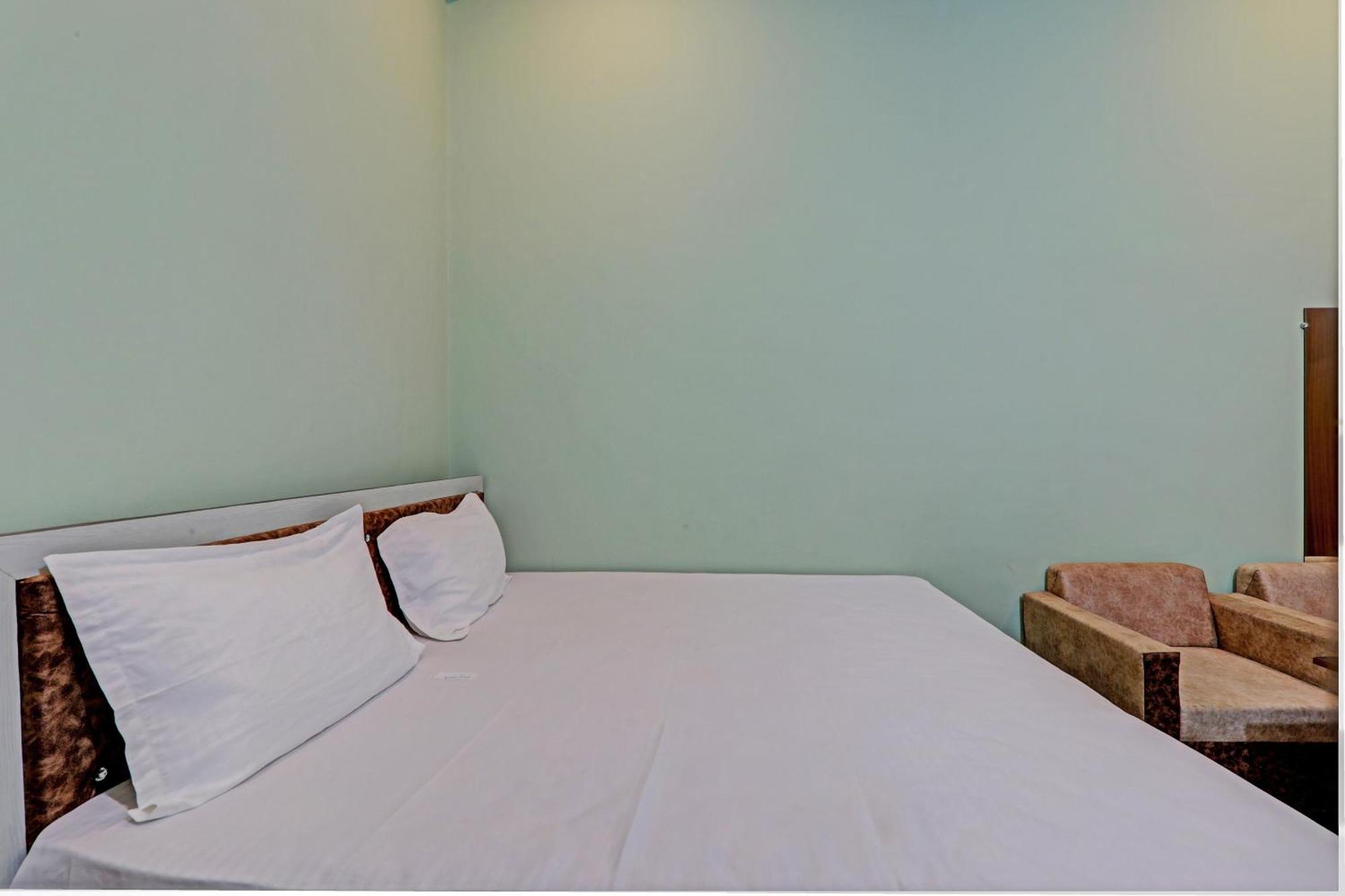 Oyo Green Valley Guest House Sultānpur Екстериор снимка