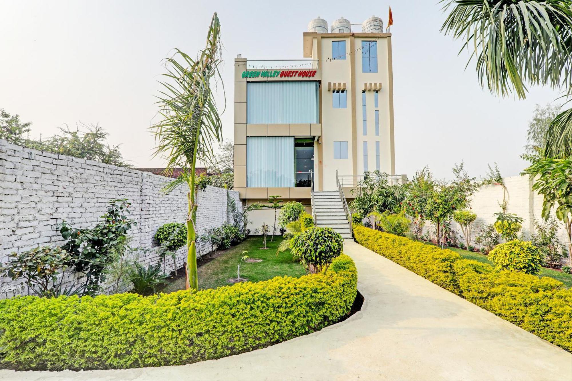 Oyo Green Valley Guest House Sultānpur Екстериор снимка